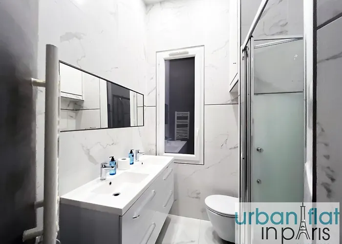 72 - Mermoz Mickey Mouse Apartment Paris